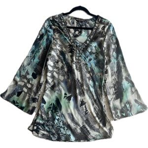 Sienna Rose Embellished  Tunic Size Medium